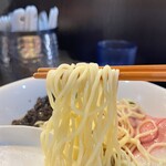 中華そば いづる - 麺(煮干しそば)
