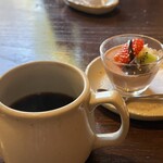 かなざわ - ＋200円で頼めるデザートとコーヒーには、確かなお得感がある。