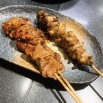 三酉屋 - 白ればタレ198円、つなぎタレ176円