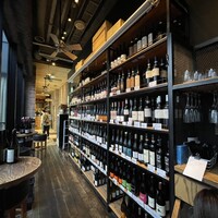 W Yokohama The Wine Hall - 地震があったら大変…
