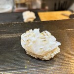 鮨 蓮心 - 帆立 炙って