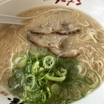 博多ラーメン 唐木屋 - 料理写真:ラーメンアップ