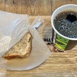 ブルックリン ロースティング カンパニー - ドリップコーヒーとバナナケーキ