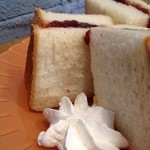 吾妻橋パーラー - 苺ジャムサンド＋生クリーム