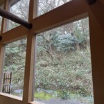 Saika - 内観　大きな窓から見える緑、特に新緑時期が良いそうです