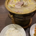 東北人家 - 【’24.2】牡蠣・豚バラ・白菜鍋　990えん