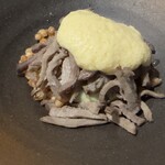 赤坂 鮨大谷 - 黒毛和牛　黄身酢　アボガドマスカルポーネソース