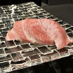 赤坂 鮨大谷 - 鮪の大トロ　長崎の藻塩