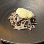 赤坂 鮨大谷 - 黒毛和牛　黄身酢　アボガドマスカルポーネソース