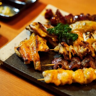 当店自慢の香ばしい炭火焼き鳥！！