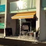 Cafe Wise Court 102 - オフィスビルの1F・隠れ家カフェ♪