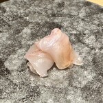 新宿御苑前 鮨らぼ  - アマダイの刺身