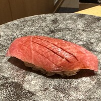 新宿御苑前 鮨らぼ  - 鮪中トロ