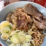 ラーメン 富士丸 - 汁なし半麺じゅうぶんな量