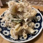 酔い肴とメシ かもすや - らっきょうを使ったマカロニのサラダ