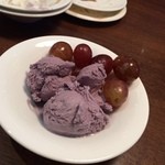 オン ディッシュ - 四皿目、ぶどうトッピング