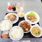 竜華 - 日替わり定食 1000円
ご飯大盛 ＋200円