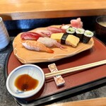 しほう田 - にぎり鮨ランチ … ¥1,300円（税込）