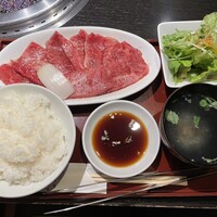 焼肉 しんうち 神楽坂 - 