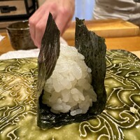 鮨ひろ瀬 - 炊き立てのお焦げ部分