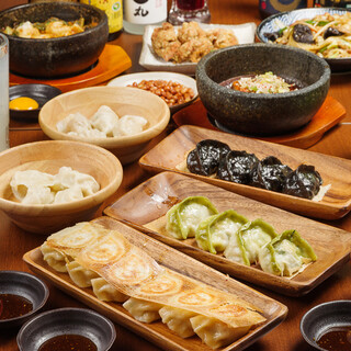 We recommend all-you-can-eat and drink authentic handmade Gyoza / Dumpling!