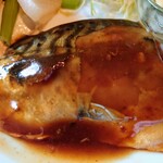 cafe neve - 令和6年2月 ランチタイム(11:30〜14:30)
日替わりランチ 税込700円
鯖カレー煮、サラダ、小鉢、フルーツ、ご飯、スープ