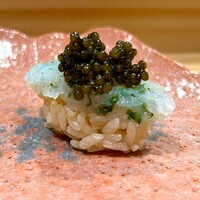 祇園鮨 琢 - アオリイカキャビアのせ