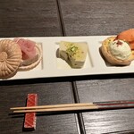 博多のロジウラ洋食店 Libre - 前菜　最中を開けた所、真ん中　ピスタチオ、少し食べちゃいました