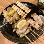 Yakitori Kushiyaki Kameya - ピー肉、焼きとり、皮、へた