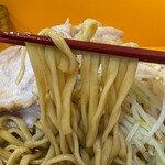 ラーメン二郎 - 麺リフト
