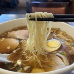 大海軒 毛呂山店 - 麺リフトアップ