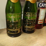 キャトルラパン　神戸三宮 - 店名入ってます