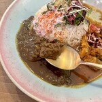 キッチン アンド カリー - チョコと鹿のカレー♥︎︎