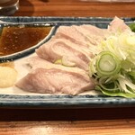 Yakitommachan - 牛シロ刺し。