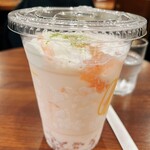 ドトールコーヒーショップ - アイス桜オレ　下にわらび餅沈んでます