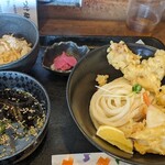 Choujuudon Tsurukame - ひやひや＋ランチ炊き込みご飯165円＋