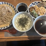 Shinsougou Izakaya Watamino Kodawari Norengai - 野菜天麩羅つけ天（5種）温つゆ