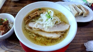 Iori - うま塩ラーメン(800円)