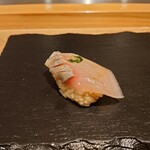 すし処 元禄 - シマアジ　熟成(おすすめにぎり御膳)