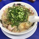 来来亭 - ラーメンねぎ多め無料ニンニクトッピング