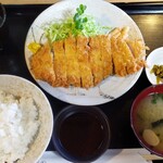 キッチンたうち - とんかつ定食・１，６００円