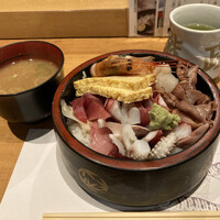 鮨政 西口店 - ちらし具の大盛り　1210円