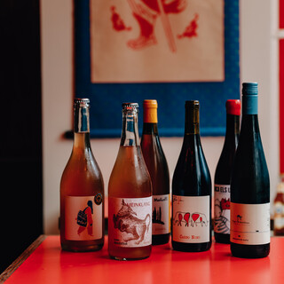 We also have a wide selection of alcoholic beverages that go well with Chinese Cuisine, including natural wine and Tsingtao beer.