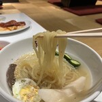 盛楼閣 - 弾力がありそうですね。