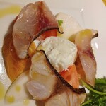 アドゥエパッシ - イサキのカルパッチョ