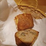 アドゥエパッシ - なんと自家製のパン。高加水パンとクルミのパン。無茶苦茶美味しい