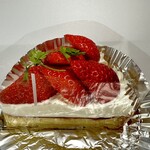 ブーランジェリー スルジェ - いちごのタルト　４５３円　(2024/02)