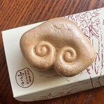 小ざさ - 見るからに美味しそうな最中