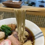 猫と月 chan mie noodles - 麺は中細ストレート