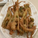 (楽)中華酒場 サンクスチャイナタウン - パクチーの根っこ天！！！パクチーだけどクセがない！？